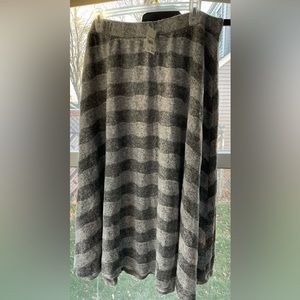 gray Cato 14/16 skirt for winter